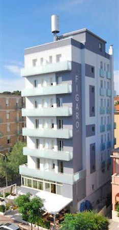 Amadei Hotel Figaro & Apartments Пезаро Экстерьер фото